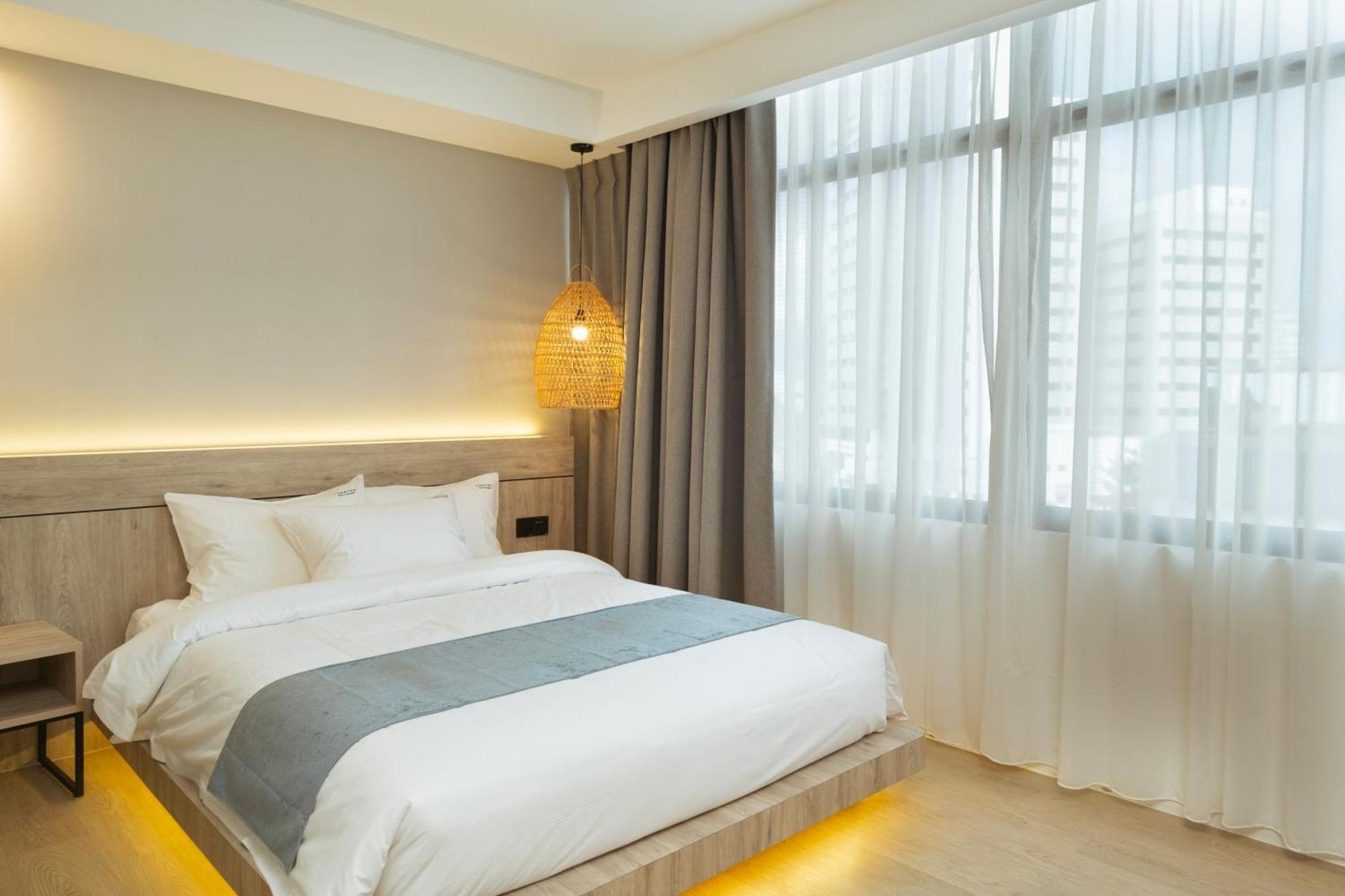 Theatre Hotel กูชิง ภายนอก รูปภาพ