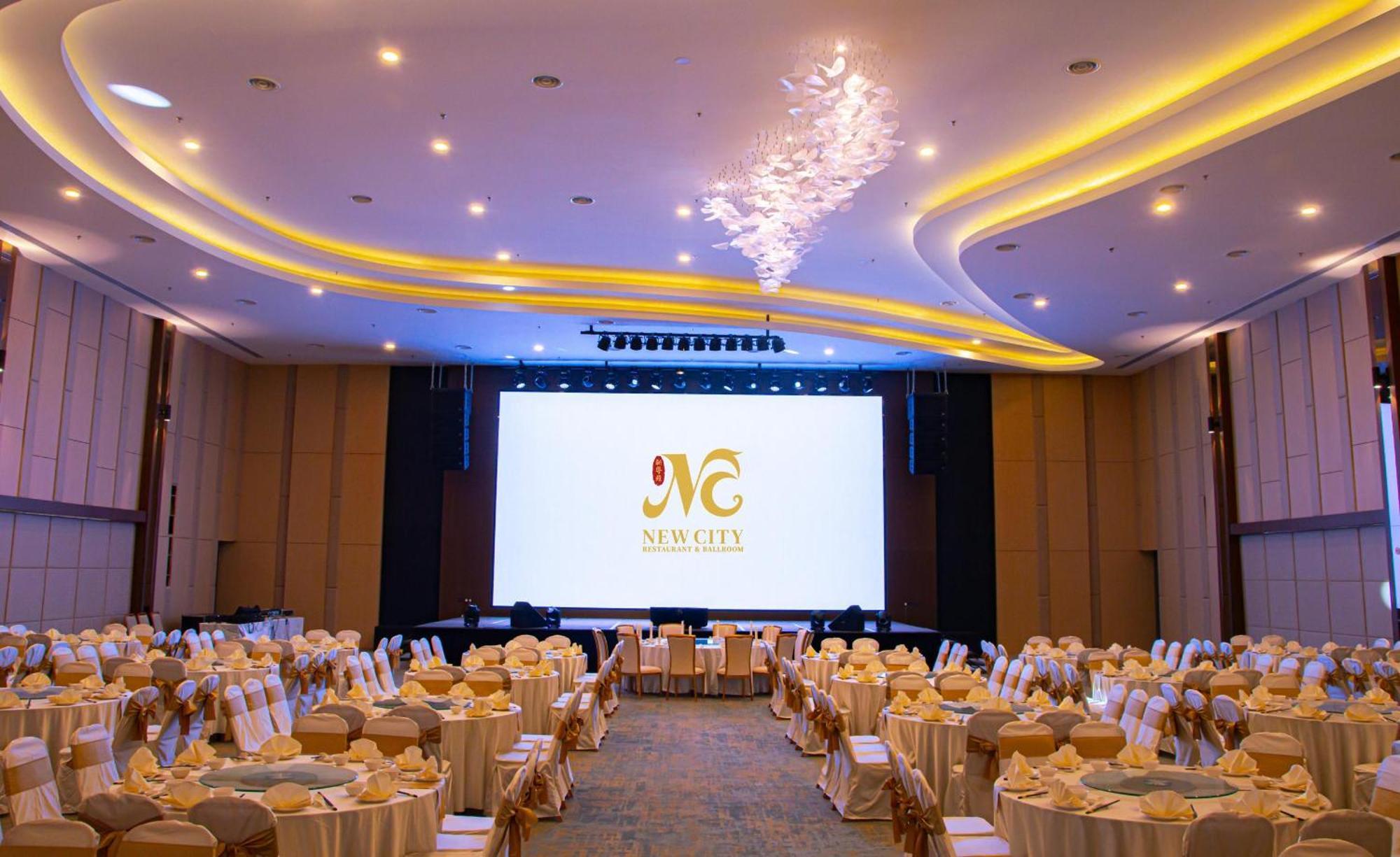 Theatre Hotel กูชิง ภายนอก รูปภาพ