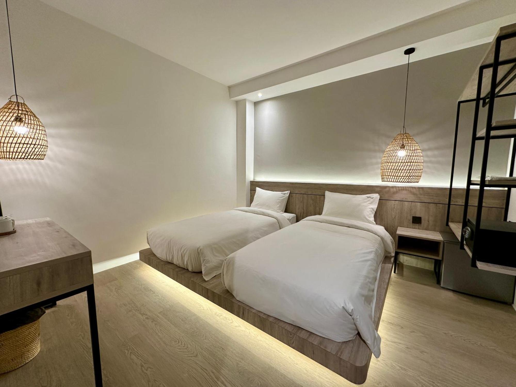 Theatre Hotel กูชิง ภายนอก รูปภาพ